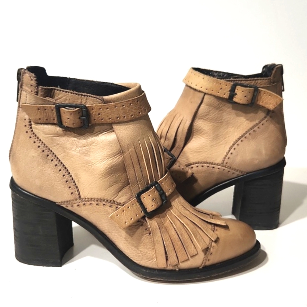 Free People Circle Back Distressed Leather Kiltie Fringe Boots Tan Size EU 38 - Picture 16 of 16
